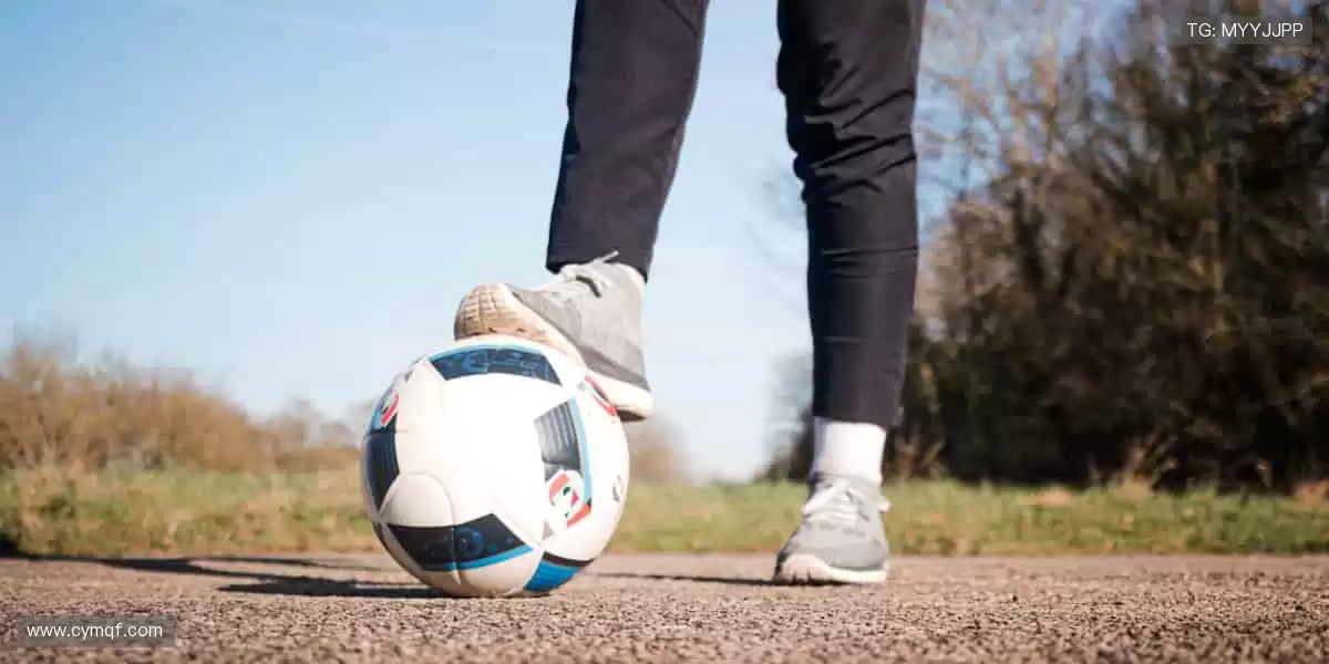 🔥 周边好物,让热爱从赛场延伸到生活!